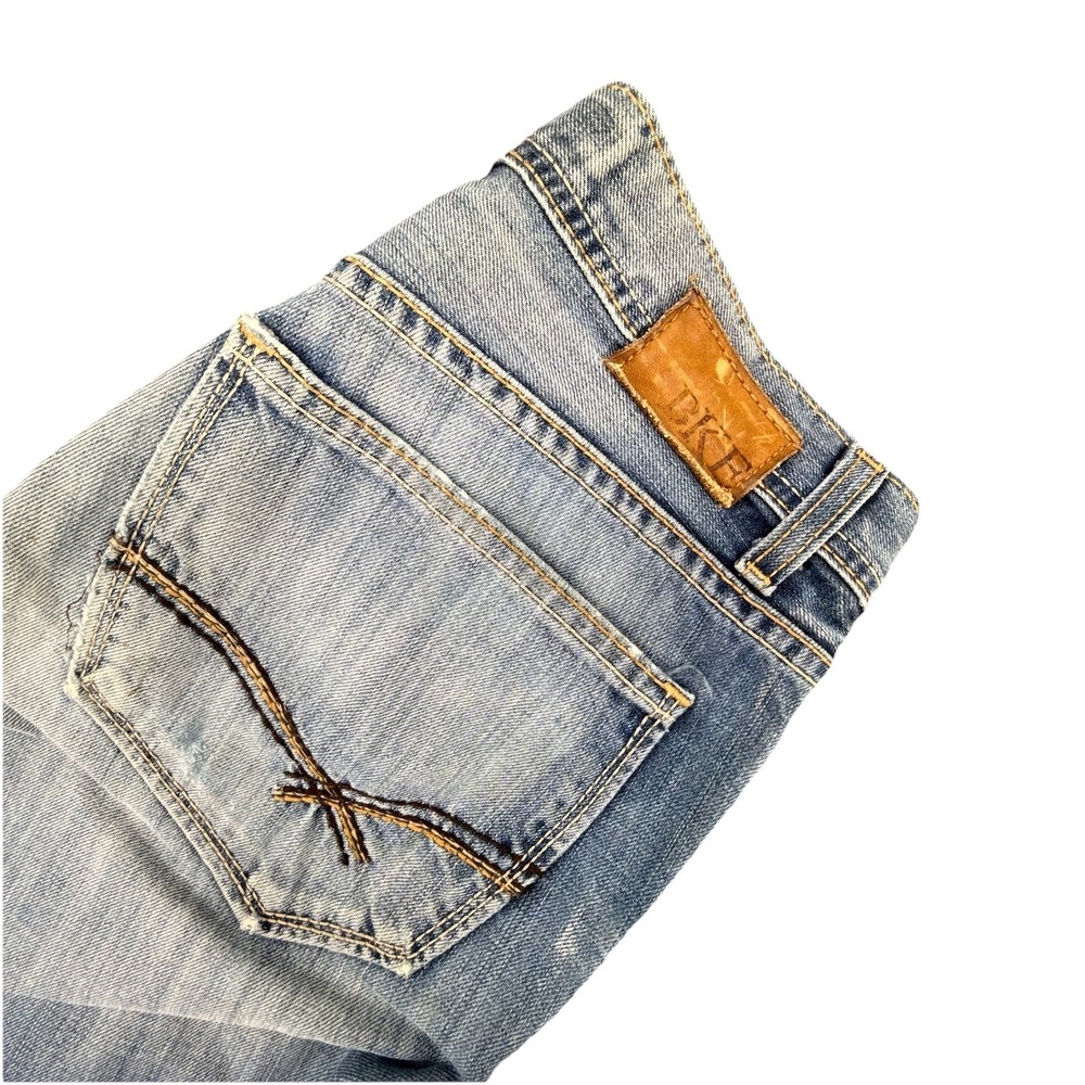 BKE Buckle‎ Tyler Jeans Mens 31x32 Light Blue Bootcut Distressed Denim Whiskered